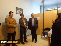 بازدید دکتر ساکی از اتاق پژوهش پردیس