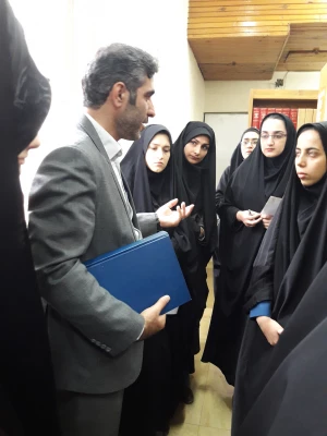 بازدید دانشجویان دبیری شیمی ورودی 91 از مخزن شیمی دانشگاه مازندران 3