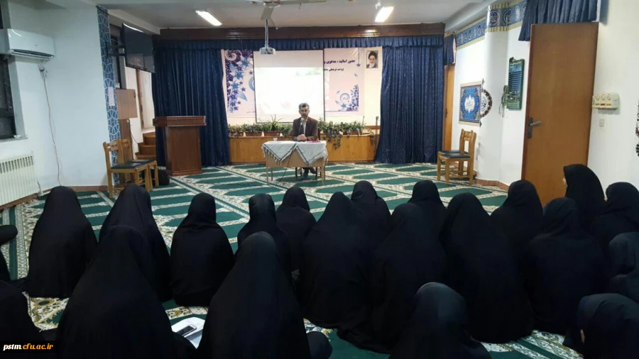 برگزاری نشست بصیرتی به مناسبت حماسه 9 دی در پردیس صدیقه طاهره (س) 2