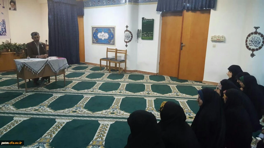 برگزاری نشست بصیرتی به مناسبت حماسه 9 دی در پردیس صدیقه طاهره (س) 2