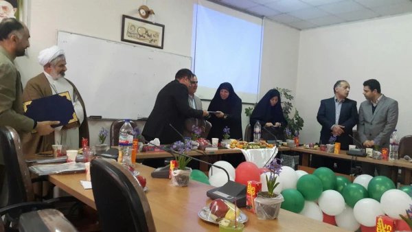 تجلیل از همکاران خانم شاغل در دانشگاه فرهنگیان مازندران 5