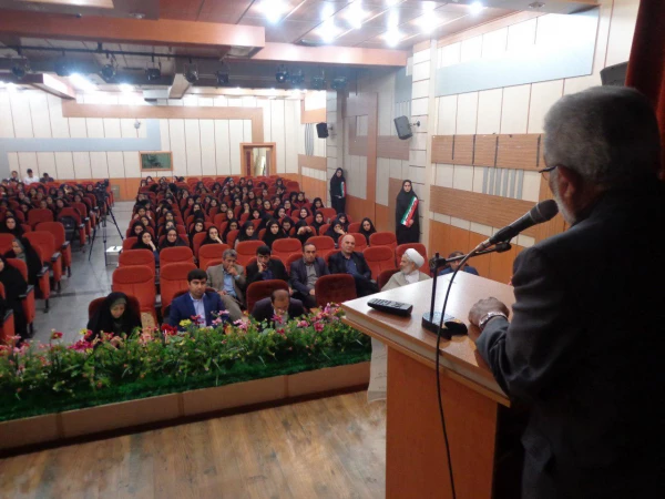 برگزاری مراسم بزرگداشت مقام معلم و استاد در پردیس  6