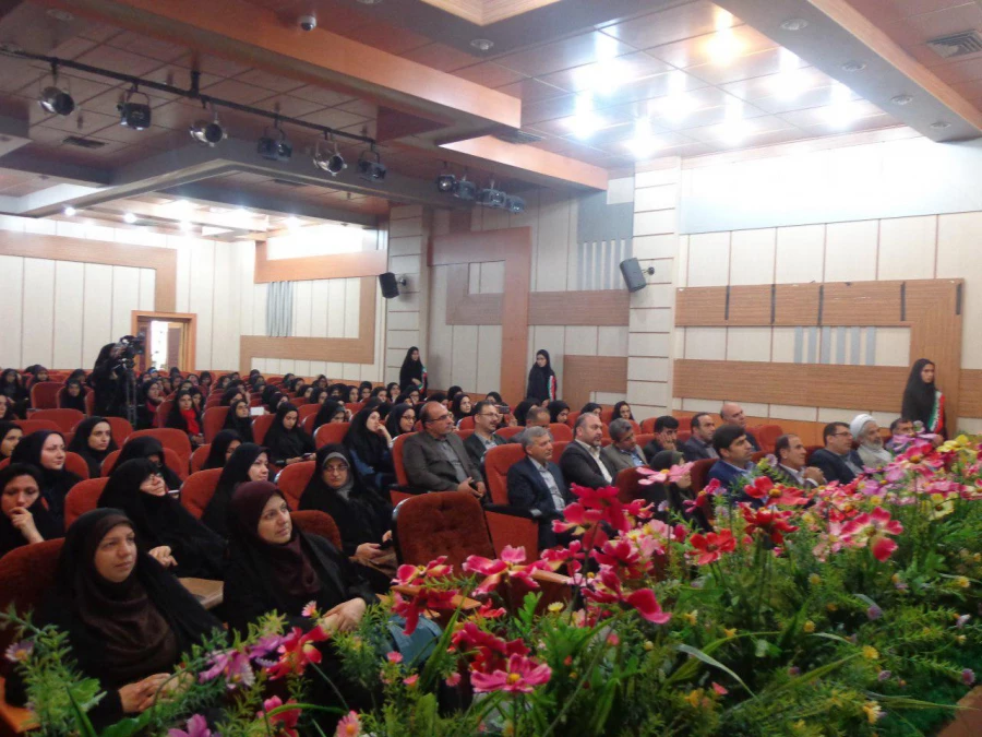 برگزاری مراسم بزرگداشت مقام معلم و استاد در پردیس  8