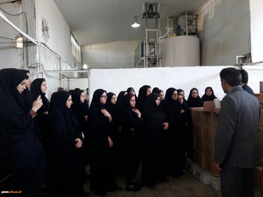 بازدید دانشجویان رشته شیمی از کارخانه آکندشیمی خزر 2