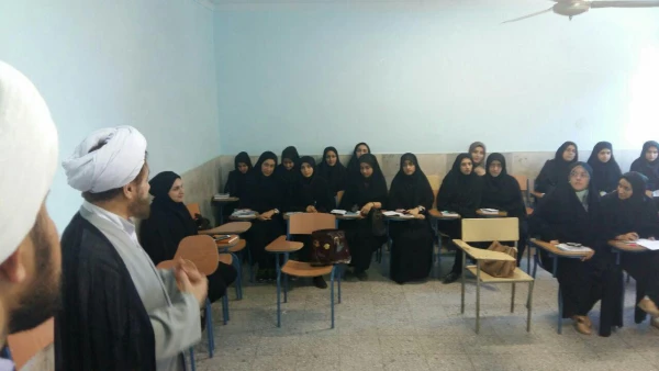 بازدید حجت الاسلام والمسلمین آقای دکتر ابراهیمی رییس ستاد اقامه نماز استان از روند برگزاری دوره نماز در پردیس 2