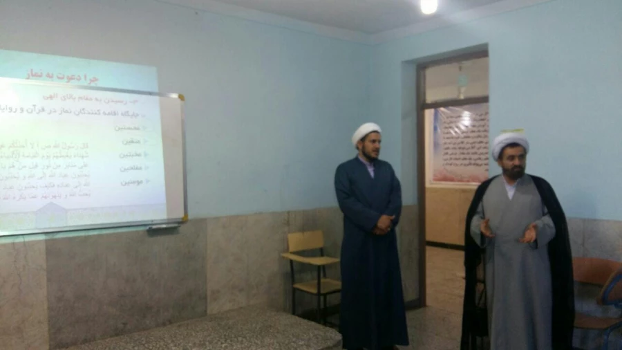 بازدید حجت الاسلام والمسلمین آقای دکتر ابراهیمی رییس ستاد اقامه نماز استان از روند برگزاری دوره نماز در پردیس 3