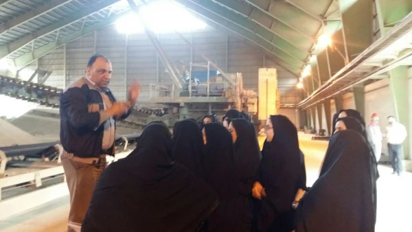 بازدید دانشجویان رشته شیمی از شرکت سیمان مازندران 3