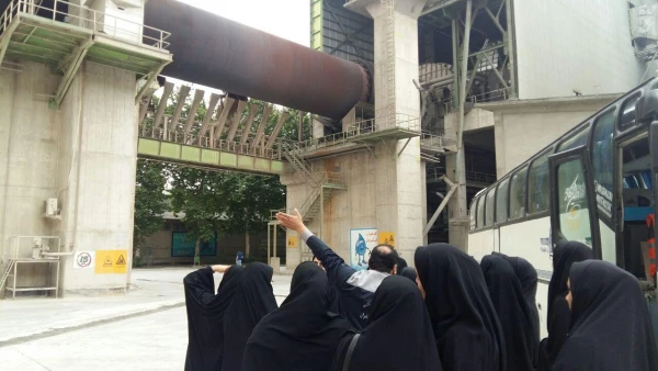 بازدید دانشجویان رشته شیمی از شرکت سیمان مازندران 8