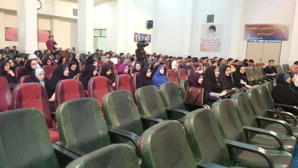 حضور دانشجویان پردیس در همایش "حماسه حضور " 2