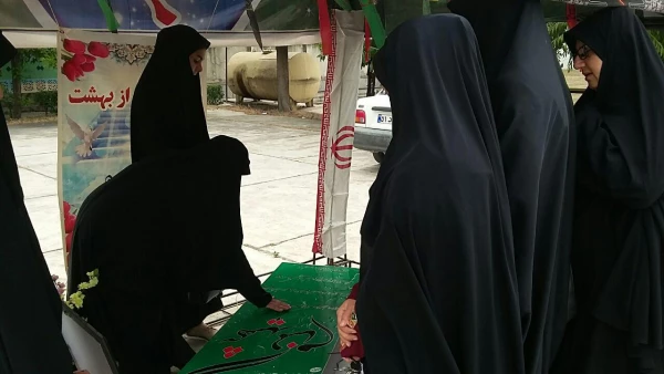 تجدید پیمان کارکنان و دانشجویان پردیس با امام راحل و شهدای 15 خرداد با حضور در مزار شهید گمنام پردیس 6