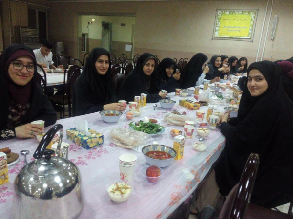 حضور سرپرست پردیس، کارشنانس امور دانشجویی، نماینده سرپرستان، نمایندگان اعضای شورای صنفی رفاهی و دبیران ورزشی پردیس در پنجمین جلسه شورای تخصصی استان و چهارمین جلسه شورای صنفی رفاهی استان 2