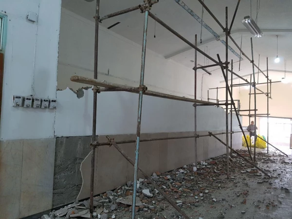 بازسازی و تعمیرات همچنان ادامه دارد... 2