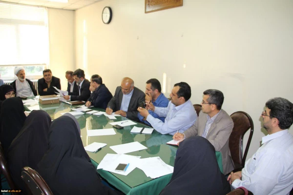 حضور سرپرست پردیس، کارشناس امور دانشجویی، نماینده سرپرستان، نمایندگان اعضای شورای صنفی رفاهی و دبیران ورزشی پردیس در پنجمین جلسه شورای تخصصی استان و چهارمین جلسه شورای صنفی رفاهی استان 3