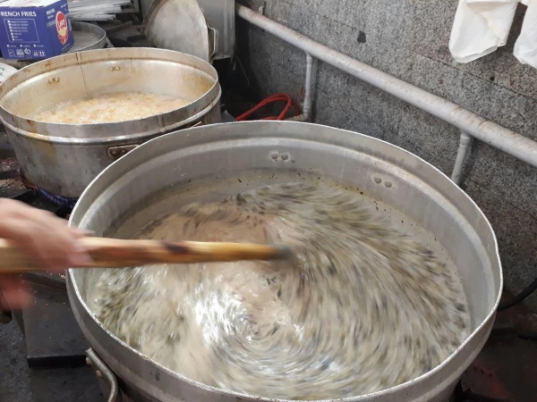 برگزاری نمایشگاه معرفی استان مازندران، پخت و توزیع آش محلی استان در حاشیه المپیاد ورزشی به قلم دوربین 2