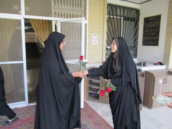 تقدیر از همکاران پردیس به مناسبت روز کارمند 4