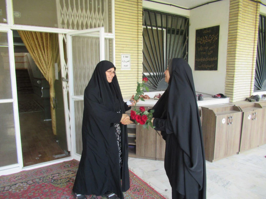 تقدیر از همکاران پردیس به مناسبت روز کارمند 8