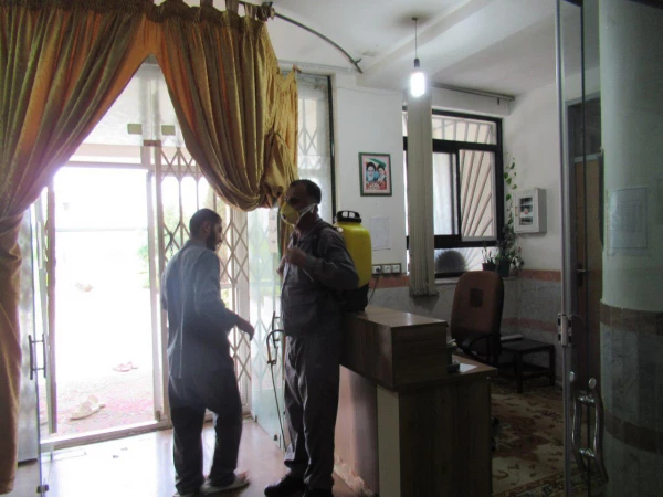 انجام اقداماتی همچون نظافت، سمپاشی و ... در سرای دانشجویی جهت استقبال از دانشجویان در ترم جدید به قلم دوربین 4