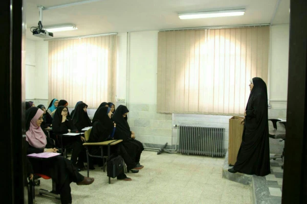 برگزاری دوره آموزشی و معرفتی خط امام (ره) با عنوان« نظام مباحث در آموزش و پرورش» با با مشارکت بسیج دانشجویی 2