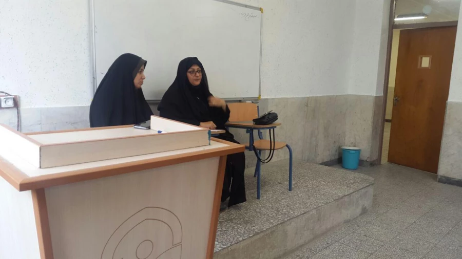 نشست صمیمی مسئولین پردیس با اولیای دانشجویان ورودی جدید در روز ثبت نام حضوری 4