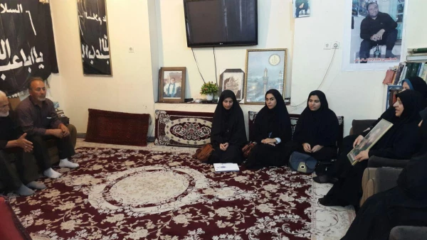 دیدار با خانواده معظم شهید  متقی به مناسبت گرامیداشت هفته دفاع مقدس 3