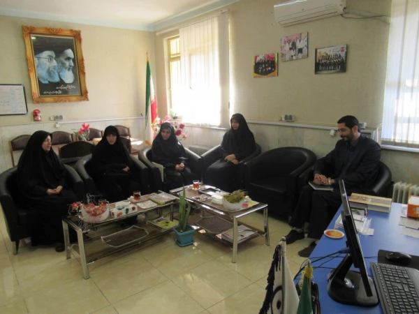 نسشت مسئول سازمان بسیج فرهنگیان سپاه کربلا با مسئولین پردیس 3