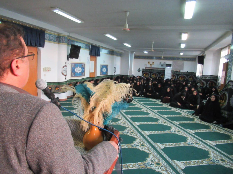 نسشت صمیمی مدیریت امور پردیس های استان و مسئولین پردیس با دانشجویان 3