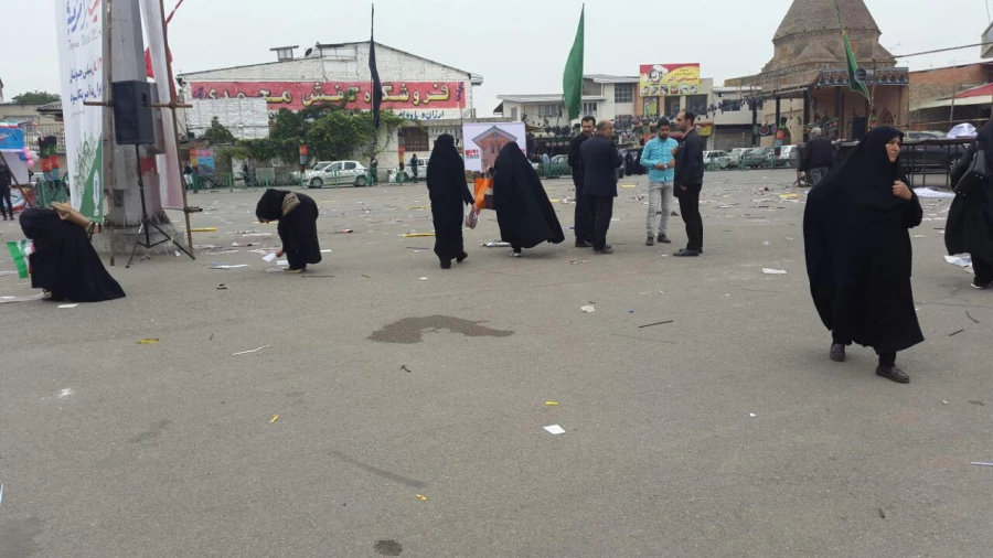 مشارکت دانشجویان پردیس در پاکسازی محوطه پس از تجمع 13 آبان به قلم دوربین 3