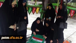 تجدید میثاق با شهید گمنام پس از راهپیمایی 13 آبان 2