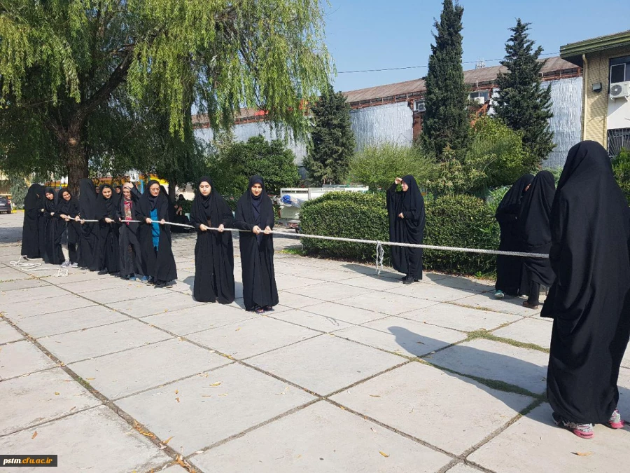 برگزاری مسابقه طناب کشی دانشجویان در جهت ایجاد روحیه نشاط و شادابی 2