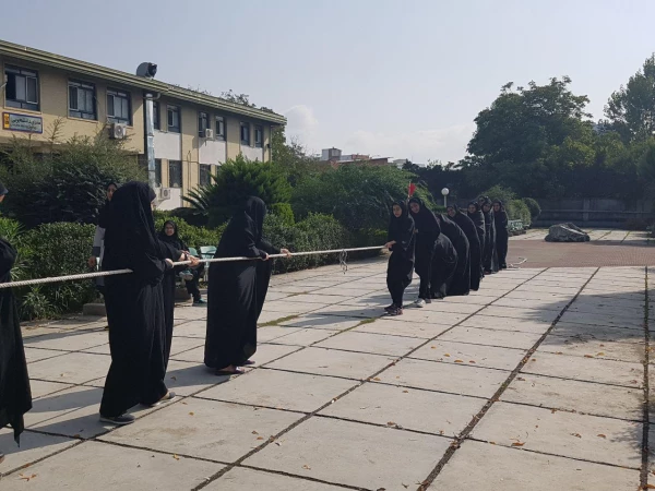 برگزاری مسابقه طناب کشی دانشجویان در جهت ایجاد روحیه نشاط و شادابی 4