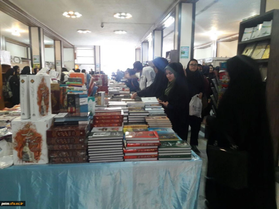 حضور دانشجویان پردیس در نمایشگاه  بزرگ کتاب ساری  3