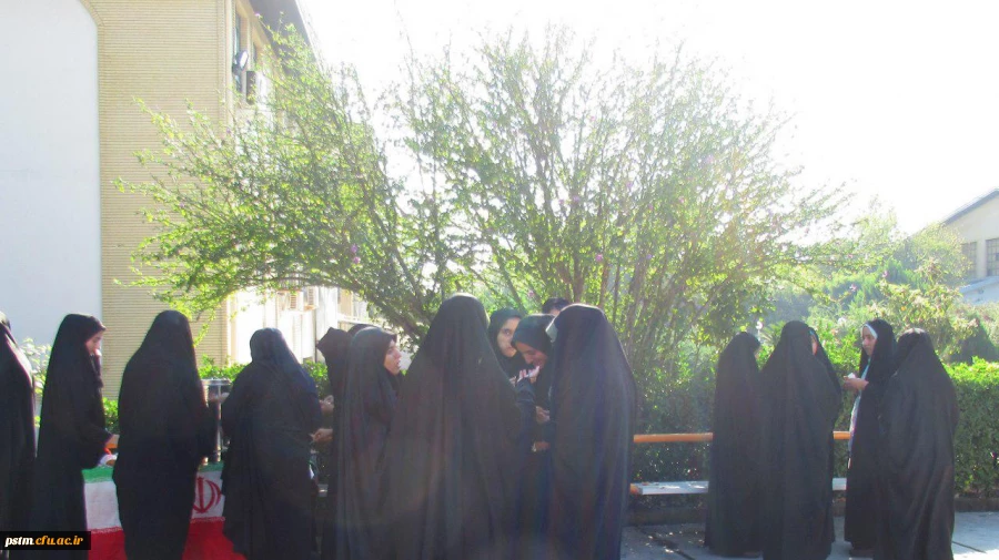 برپایی ایستگاه صلواتی به مناسبت هفته قرآن دانشگاه ها به همت کانون قرآن و عترت پردیس 4