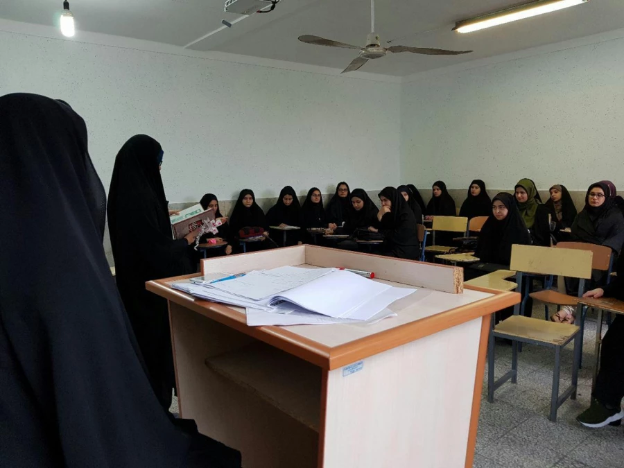 طرح شروع کلاس های پردیس با تلاوت آیات قرآن کریم 4