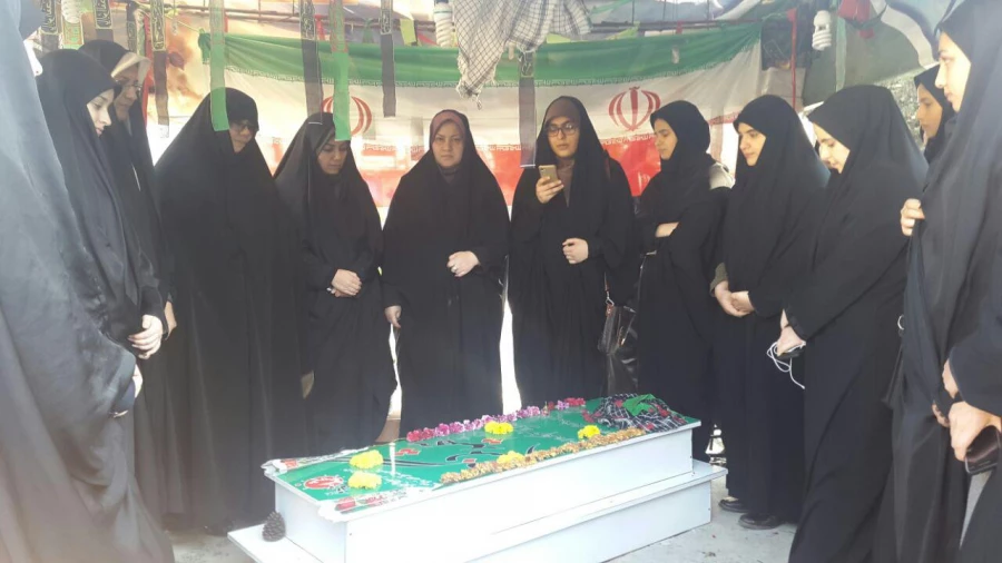 اجتماع دانشجومعلمان پردیس در کنار مزار شهید گمنام به مناسبت نابودی داعش  3