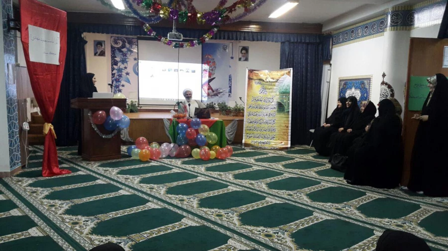 برگزاری جشن آغاز امامت امام زمان (عج) در پردیس صدیقه طاهره ساری با حضور مسئولین و دانشجویان 2