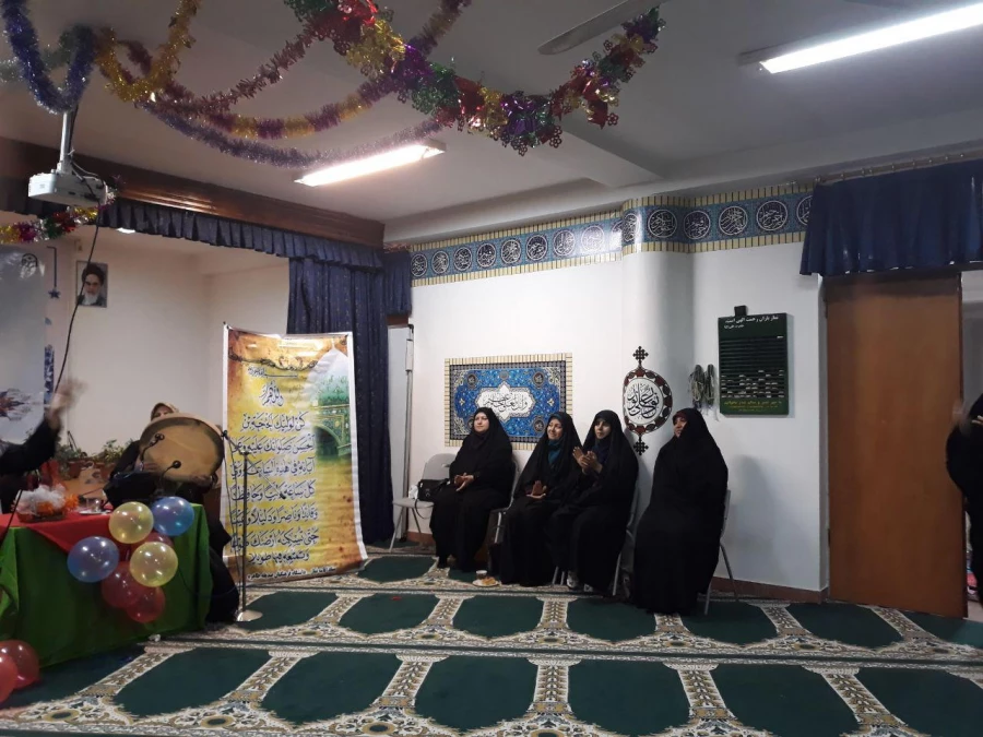 برگزاری جشن آغاز امامت امام زمان (عج) در پردیس صدیقه طاهره ساری با حضور مسئولین و دانشجویان 2