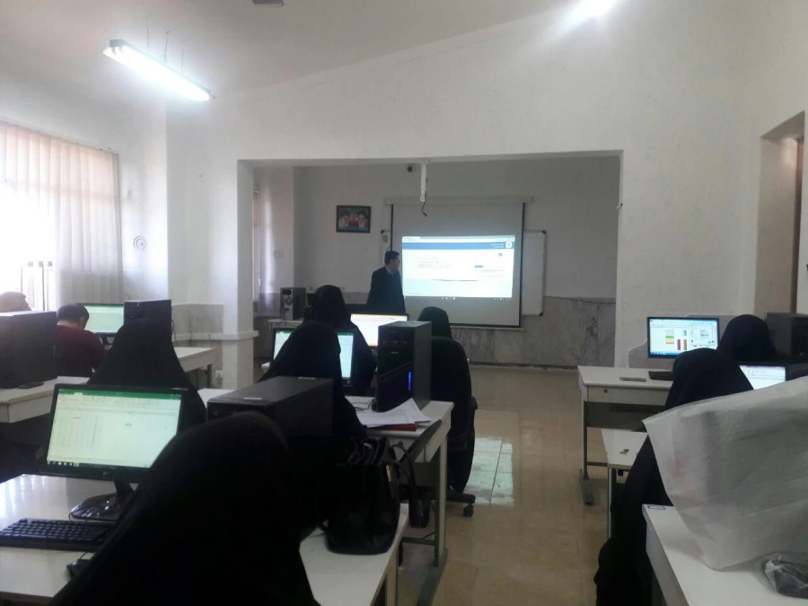 برگزاری دوره بالندگی اکسل در سایت پردیس با حضور کارکنان پردیس و مرکز آموزش عالی قائمشهر 4