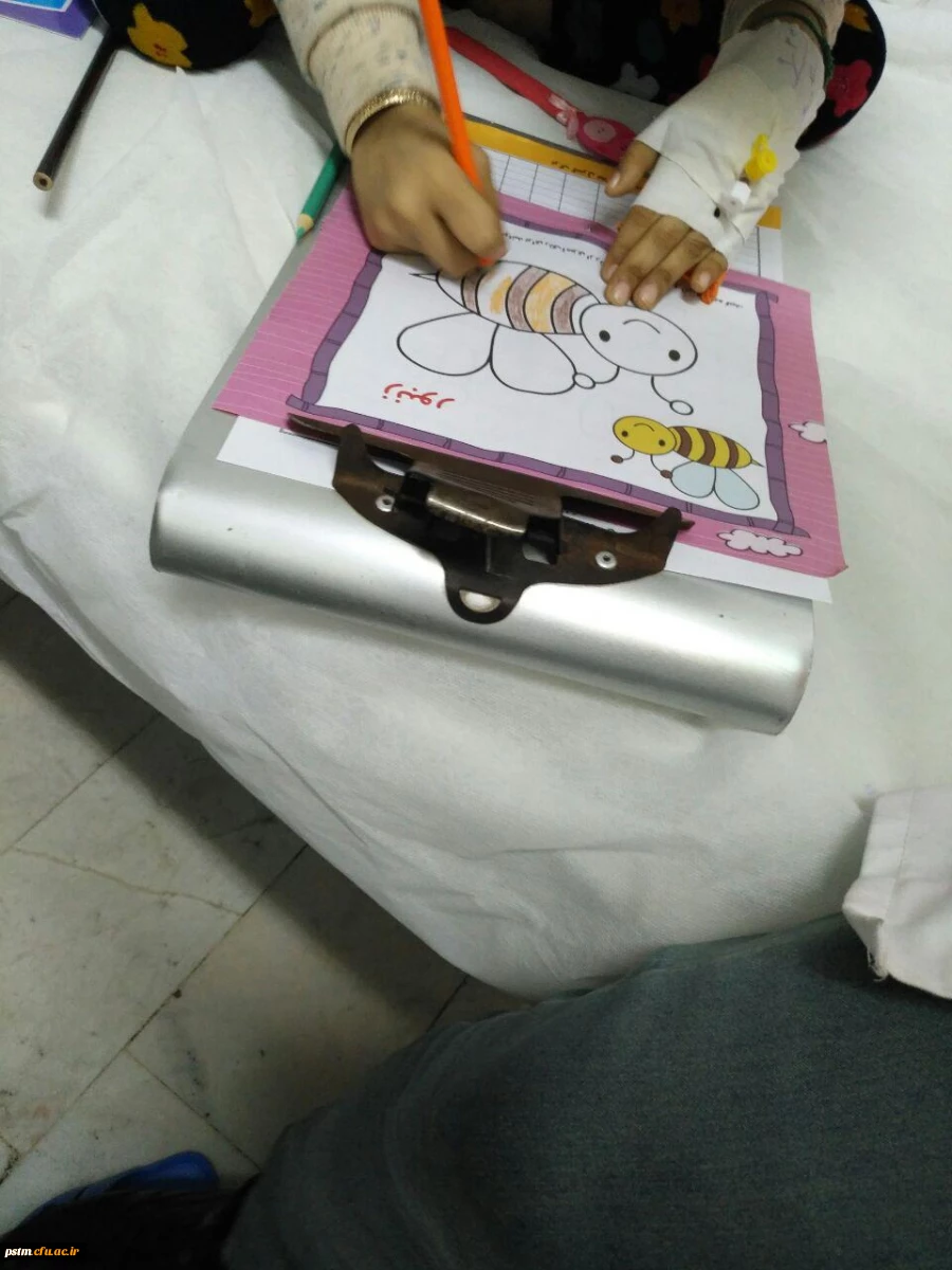 مشارکت تعدادی از دانشجویان پردیس در آموزش به کودکان بیمار 2