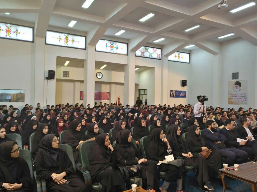 حضور دانشجویا پردیس در کارگاه معلم خلاق با سخنرانی دکتر عبدالرضا کردی  3