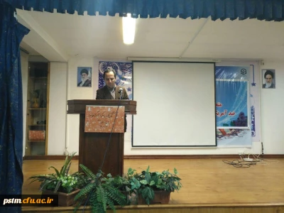 به مناسبت هفته پژوهش در پردیس برگزار شد: سخنرانی آقای دکتر نوری، عضو هیات علمی دانشگاه با عنوان یادکردی از گروتفند