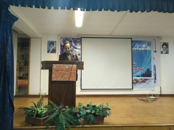 به مناسبت هفته پژوهش در پردیس برگزار شد: سخنرانی آقای دکتر نوری، عضو هیات علمی دانشگاه با عنوان یادکردی از گروتفند 2