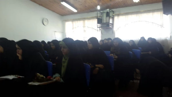 به مناسبت روز وحدت حوزه و دانشگاه: حضور دانشجویان پردیس در نشست هم اندیشی دانشجو و طلبه در آیینه یکدیگر در حوزه علمیه الزهرا ساری 2