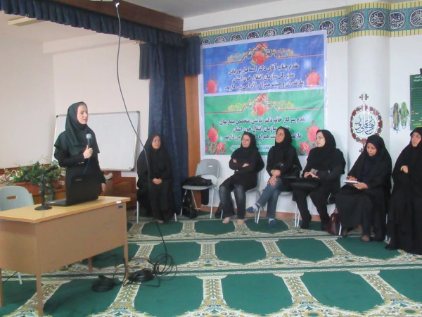 انعقاد تفاهم نامه پردیس صدیقه طاهره (س) با اداره کل انتقال خون استان مازندران و کارگاه آموزشی ترویج دانش سلامت خون توسط خانم دکتر ضامنی 2