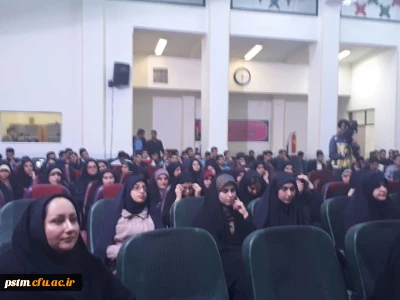 حضور دانشجویان پردیس در مراسم استانی عصر شعر یلدا  در پردیس دکتر شریعتی