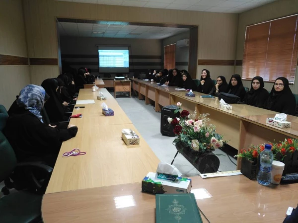 نشست صمیمانه مسئولین نظارت مدیریت استانی دانشگاه با دانشجویان پردیس 5