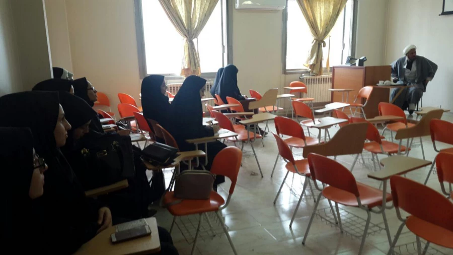 برگزاری دوره آموزش  معارف قرآن ، نماز ومهدویت (طرح معراج ) ویژه دانشجو معلمان ورودی  سال 93 2