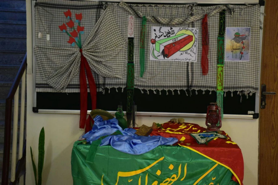 برگزاری نمایشگاه با مضمون دفاع مقدس به مناسبت اولین سالگرد شهید گمنام پردیس 5