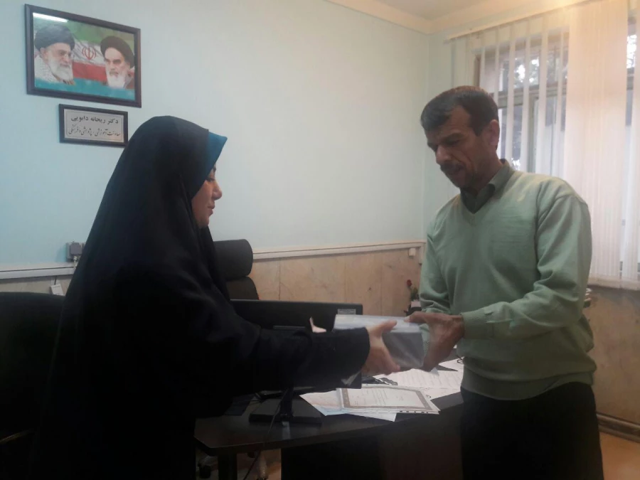 تقدیر از همکاران به مناسبت میلاد حضرت زهرا (س) و روز زن 2