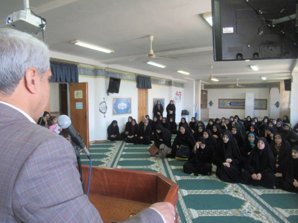 حضور آقای آقاخانی، مدیر کل برنامه ریزی، خدمات و رفاه دانشجویی در پردیس 6