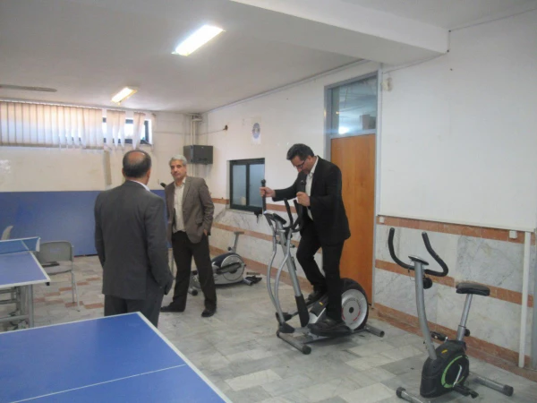 حضور آقای آقاخانی، مدیر کل برنامه ریزی، خدمات و رفاه دانشجویی در پردیس 10